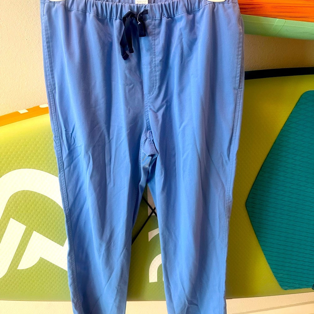 Figs top and bottom combo size medium
